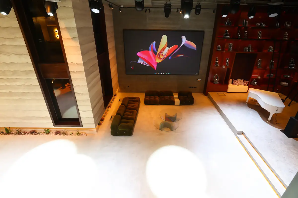 Someone's House Media 71